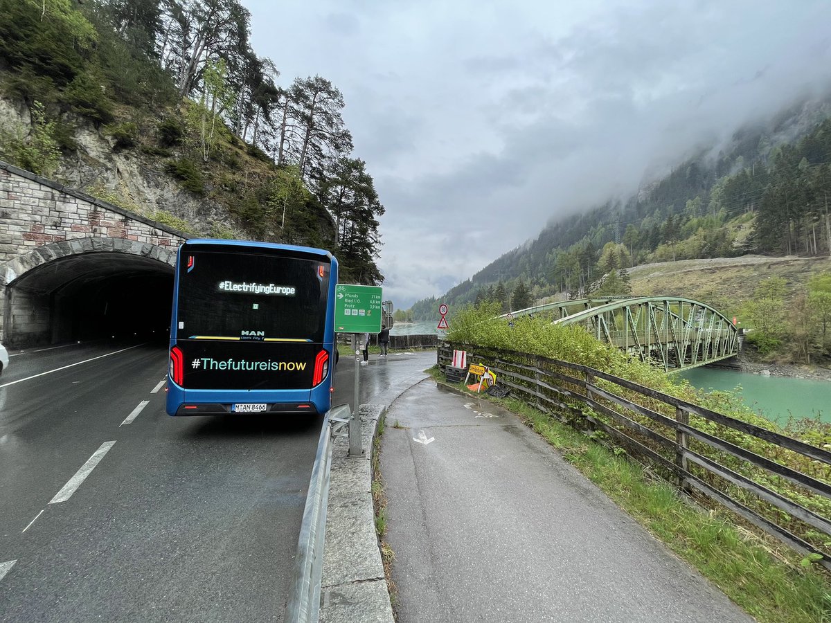 MANtruckandbus's tweet photo. Update from the road: The Lion's City E has reached the Pontlatzer bridge. It is not allowed to pass it, because it is only designed for 12 tons. Too bad, but still great pictures from the MAN Electrifying Europe Tour! https://t.co/fwR3BXLx1m
