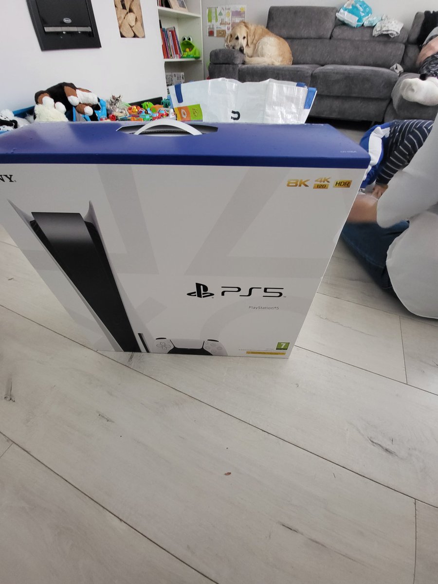 PatRIOTa966's tweet image. Ken Black Portlaoise selling Ps5 disc version for 499€ just now life ! #ps5 #Portlaoise #Ireland