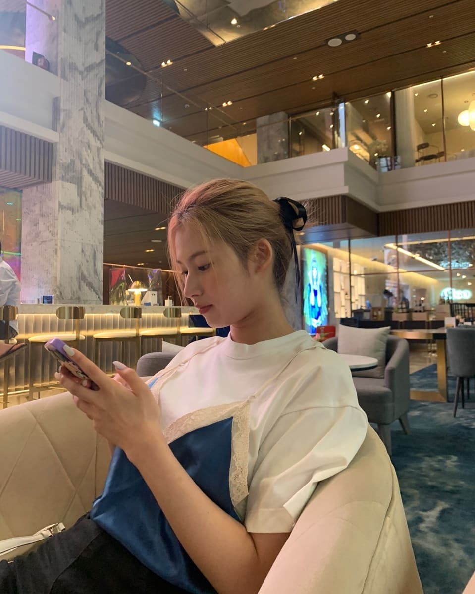 sanahourly's tweet photo. Dating with Sana💕

#SANA #사나 #TWICE  @JYPETWICE https://t.co/a4gf3wTfOu