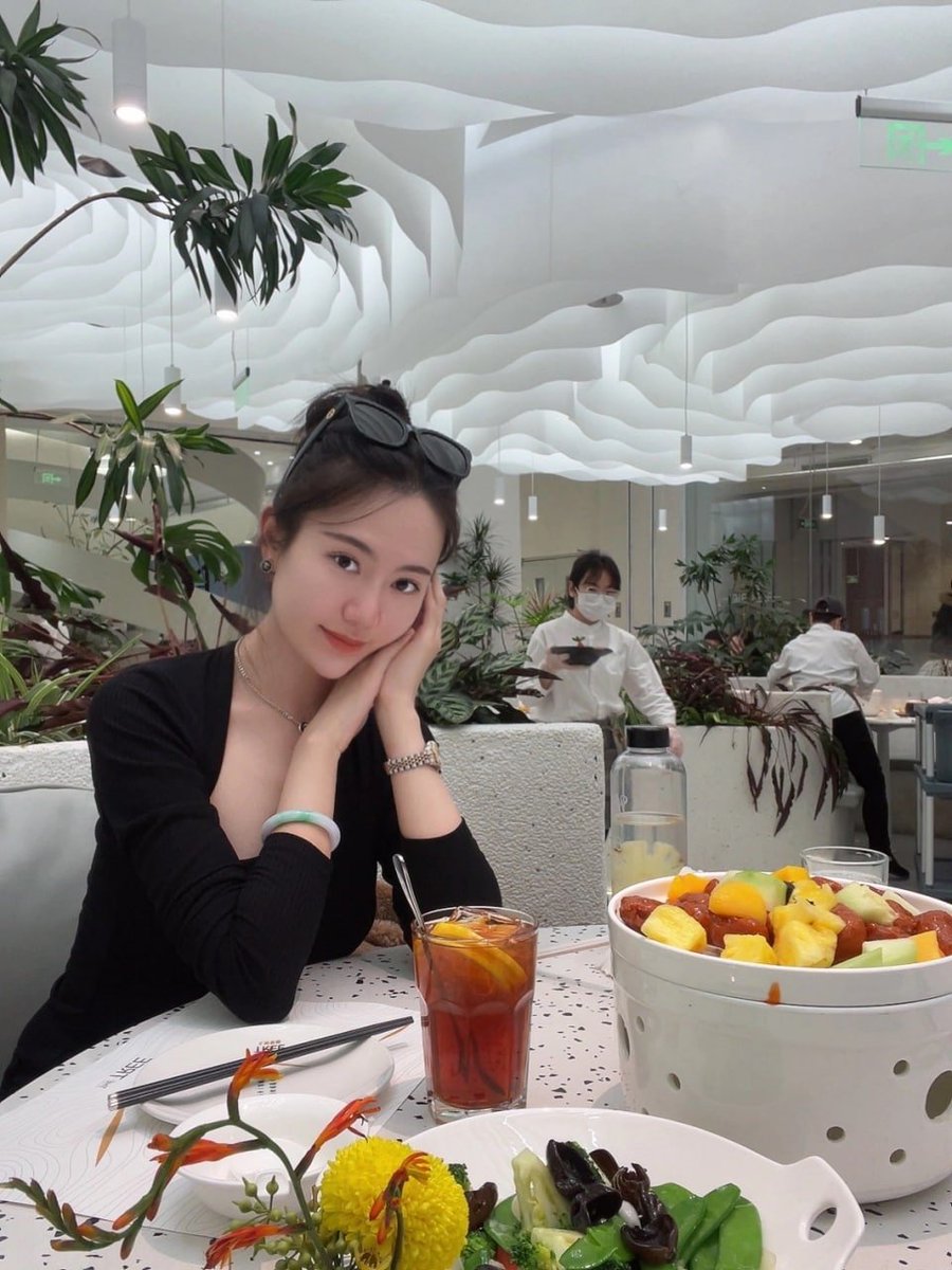 cccc74342273's tweet photo. 五一快乐 https://t.co/yUlnLbp8dH