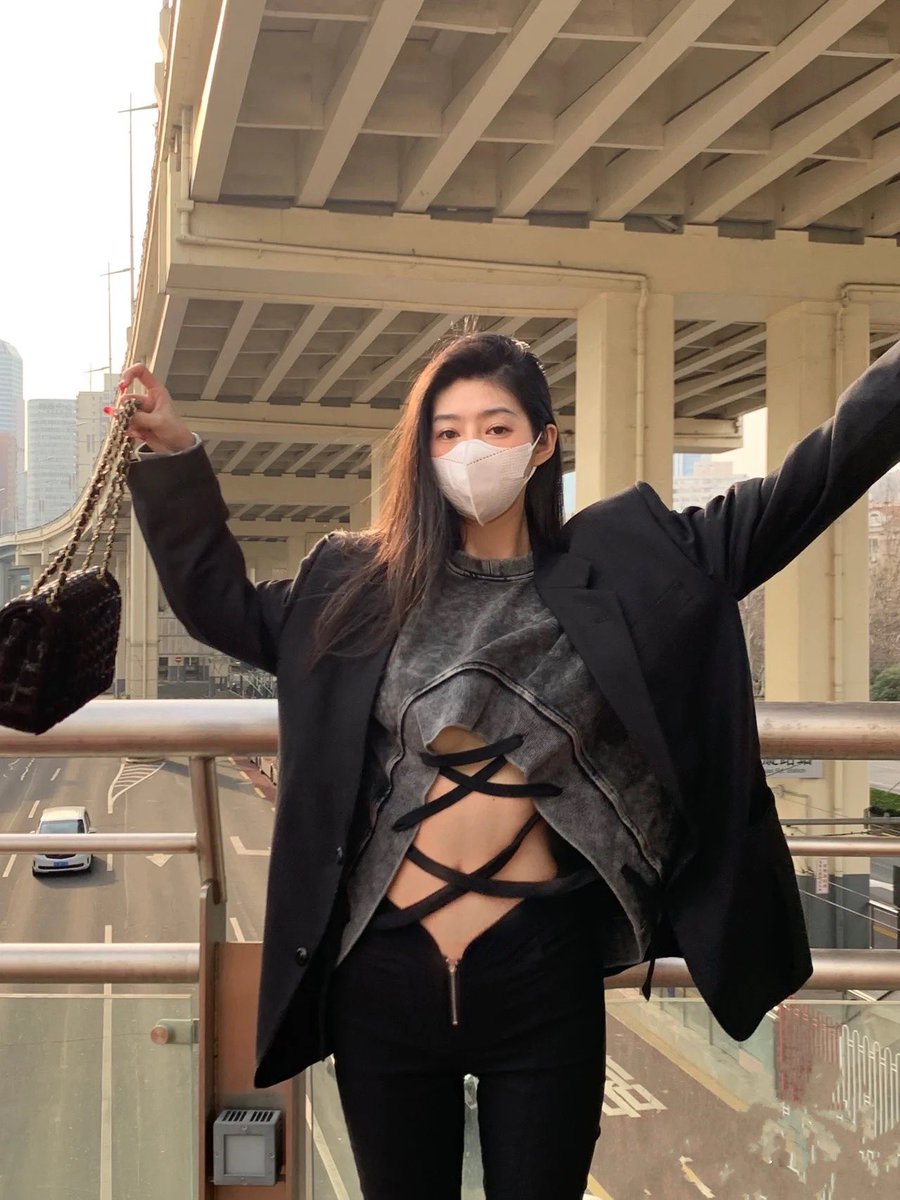 zsw92's tweet photo. I'm sad because my fans can no longer follow me and Twitter has blocked my freedom #Freedom  #Twitter https://t.co/vIpEON5T2n