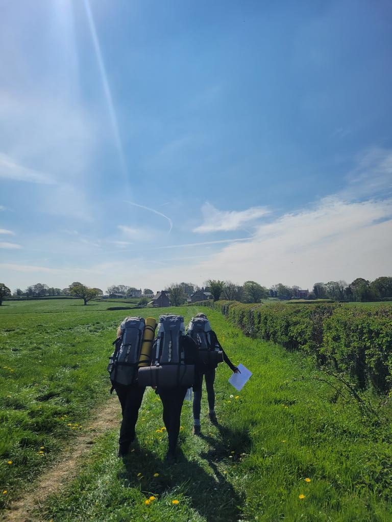 SaintAidansDofE's tweet photo. Group 1 still smiling on day 2! The sun is shining and the birds are singing. What's not to love?! They're taking turns with navigation today and doing an excellent job #notlostyet https://t.co/2oyNVKCA80
