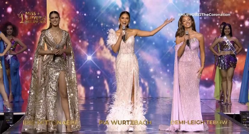 VolleyPilipinas's tweet photo. Hosts for tonight, Miss Universe 2015 Pia Wurtzbach, Miss Universe 2016 Iris Mittenaere and Miss Universe 2017 Demi-Leigh Tebow. 👸🏻👸🏻👸🏻

GRABE!!!! ✨🇵🇭🙌🏻 #MissUniversePhilippines2022 https://t.co/h9fEyBWyDC