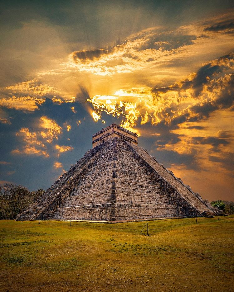 Location: Chichén-Itzá, Yucatan, Mexico
Photo by kyrenian | Instagram