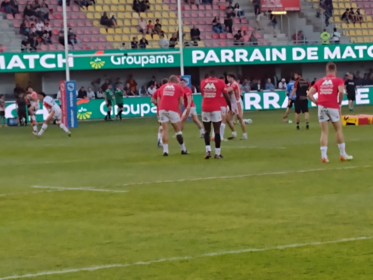 DominiqueDurini's tweet photo. @GroupamaMed était parrain du match des DRAGONS CATALANS hier soir à G.Brutus, large victoire contre CASTELFORD, belle soirée, félicitations aux joueurs.
Les Présidents G.Majoral et J.P Constant ont reçu un beau cadeau des mains du Président B.Guasch. https://t.co/AjhvOne00j