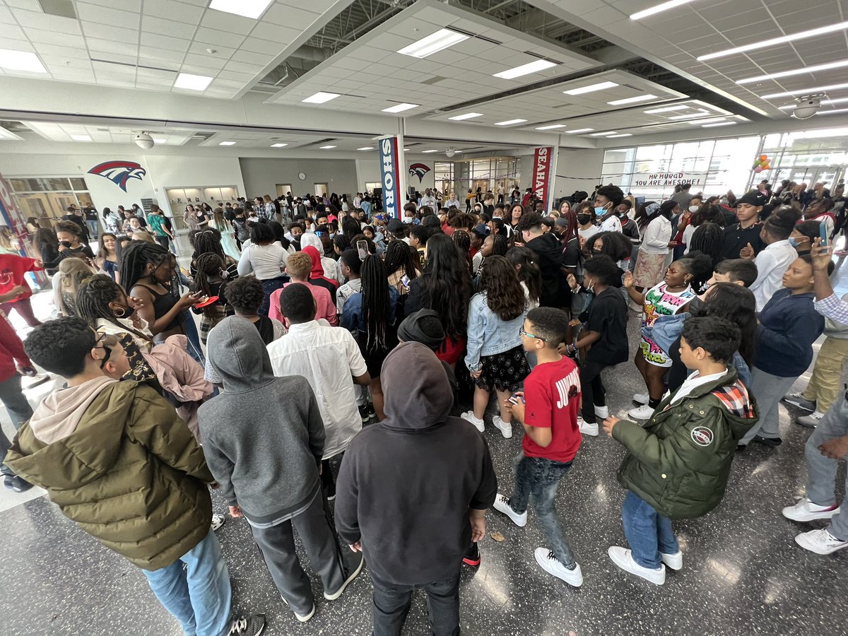 The kids Had A great time at the <a href="/ShoresMiddle/">Potomac Shores Middle School</a>  dance yesterday! They all looked very nice as well!! #90s #potomacshores #dance