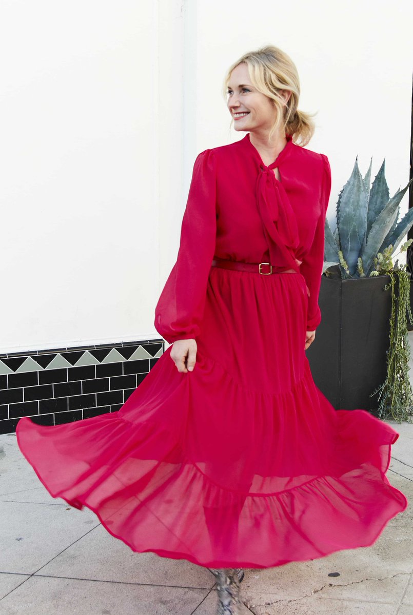 It's wedding season!! If you're in need of a good wedding guest dress, we've got ya covered. Y'all can shop some of our picks over on the blog for some cute and curated options :) bit.ly/3vut5JU