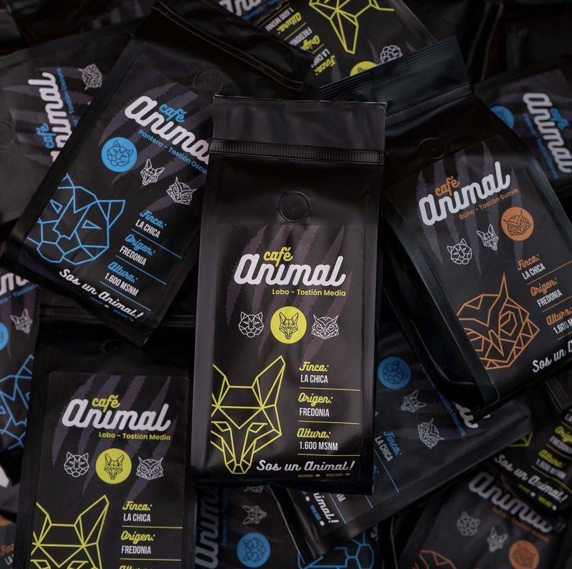 Una colección de cafés que sacan tu instinto A N I M A L A L

🦉 Buho: cítrico con tostión suave
🐺 Lobo: caramelo con tostión media
🐆 Pantera: nuez con tostión oscura

¡Ve ahora a latiendadelcafe.co y enamórate de esta colección!

#LaTiendaDelCafe #CafeAnimal #CafeEspecial