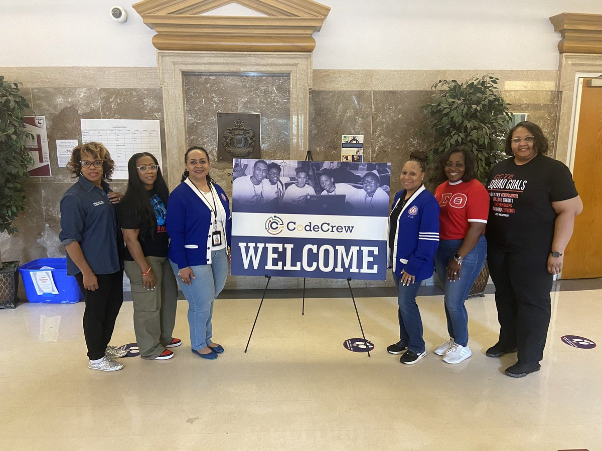 Creating robots 🤖 is what we do! Students from across the district participated in CCTE’s first ever Robotics competition! Can you guess who the Code Buster of the Year was? 🦾🦿🤖 #CCTEReadyGrad