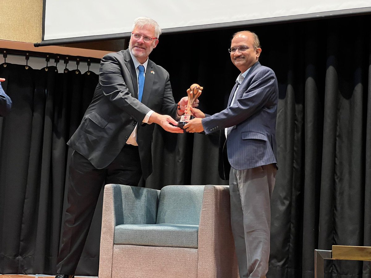 ramgopal_rao's tweet photo. Extremely delighted to receive the "Champion - Women Empowerment &amp; Diversity in India" award from His Excellency @NaorGilon, Israel's Ambassador to India. Thanks to the @weefdn for the recognition. WEE is now a movement in the country. Check their webpage. 
#womenentrepreneurs https://t.co/MPvtTlFeWw