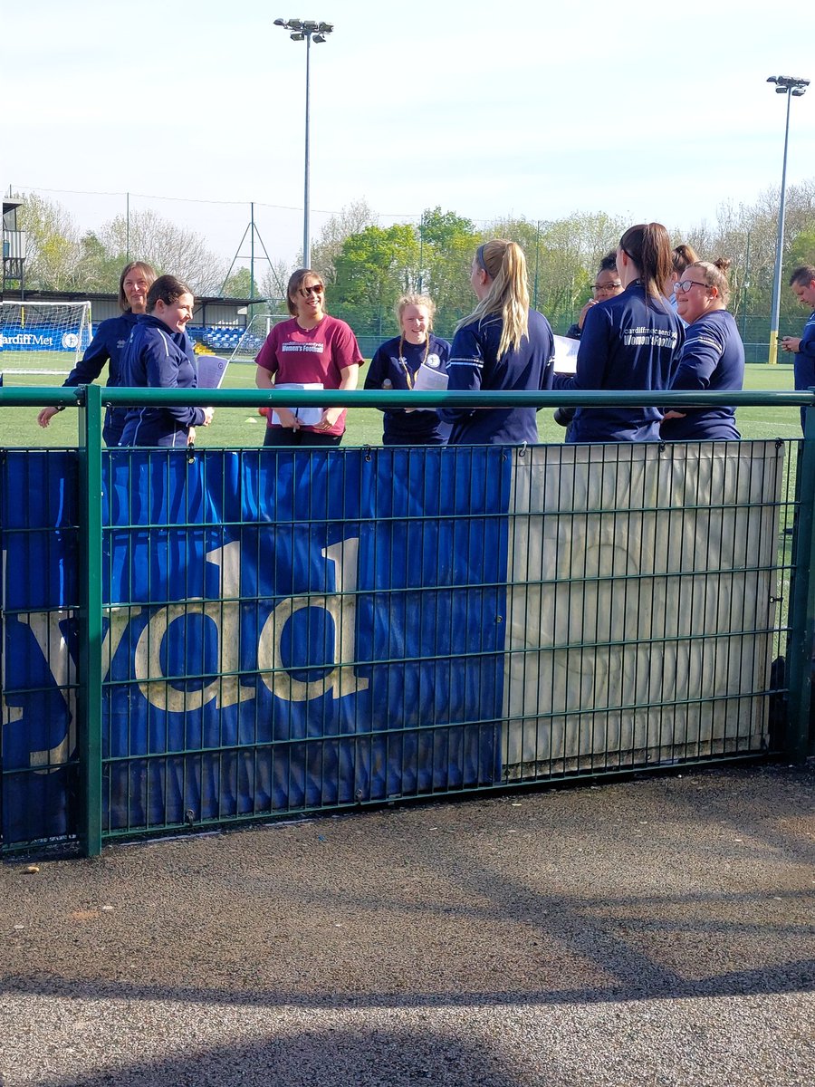 Thank you to the lovely coaches at @CardiffMetWFC for a fantastic morning and for giving Zoe such a fantastic experience and opportunity to coach a brilliant team of girls and future footballers. She had the best day and thanks to Grace for her kit. She's still wearing it 😁