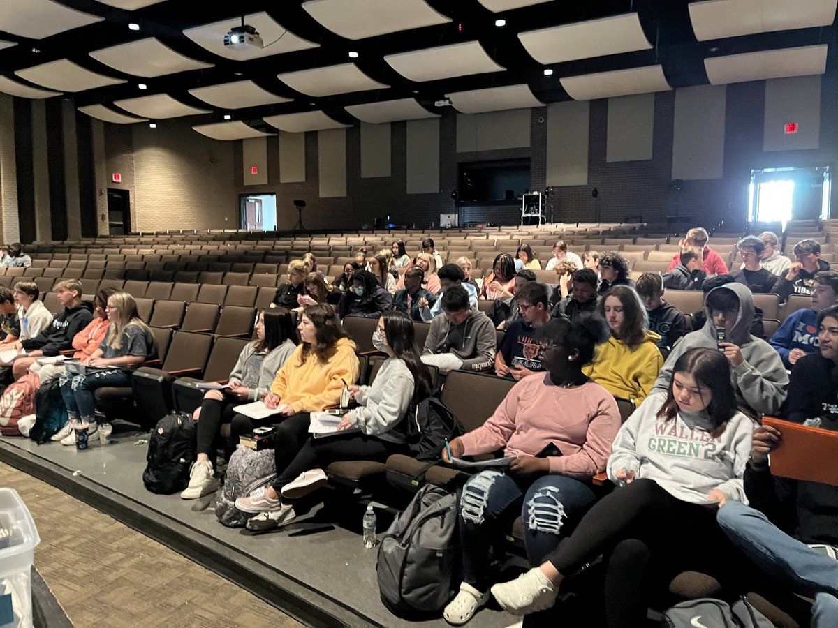 Math_Pi_rate104's tweet photo. Shout out to Mrs. Chereda for coming to the HPAC and showing our kiddos calculator tricks.  We are gearing up for our state test on Friday. #TeamDCS #RaisetheBar #statetestprep @_duanecase https://t.co/Y64miSkkdx