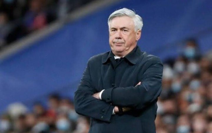 BlanconaIdo's tweet photo. Ancelotti winning La Liga  vs  Xavi comeback vs Levante

https://t.co/lEPnh0m0kz https://t.co/7tXnPKw8fK