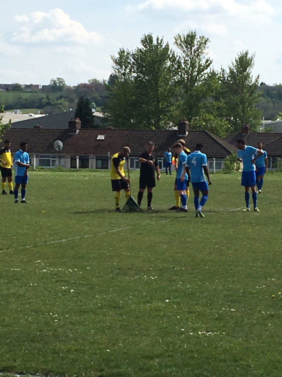 linfarrington63's tweet photo. @61FC 1 @BuckUnitedFC 2 with @giothebigcheese Eventful match with breaks for dog poo removal &amp; random fella strolling on pitch @NonLeagueCrowd @NonLeaguePaper https://t.co/rq8s5VuSbP