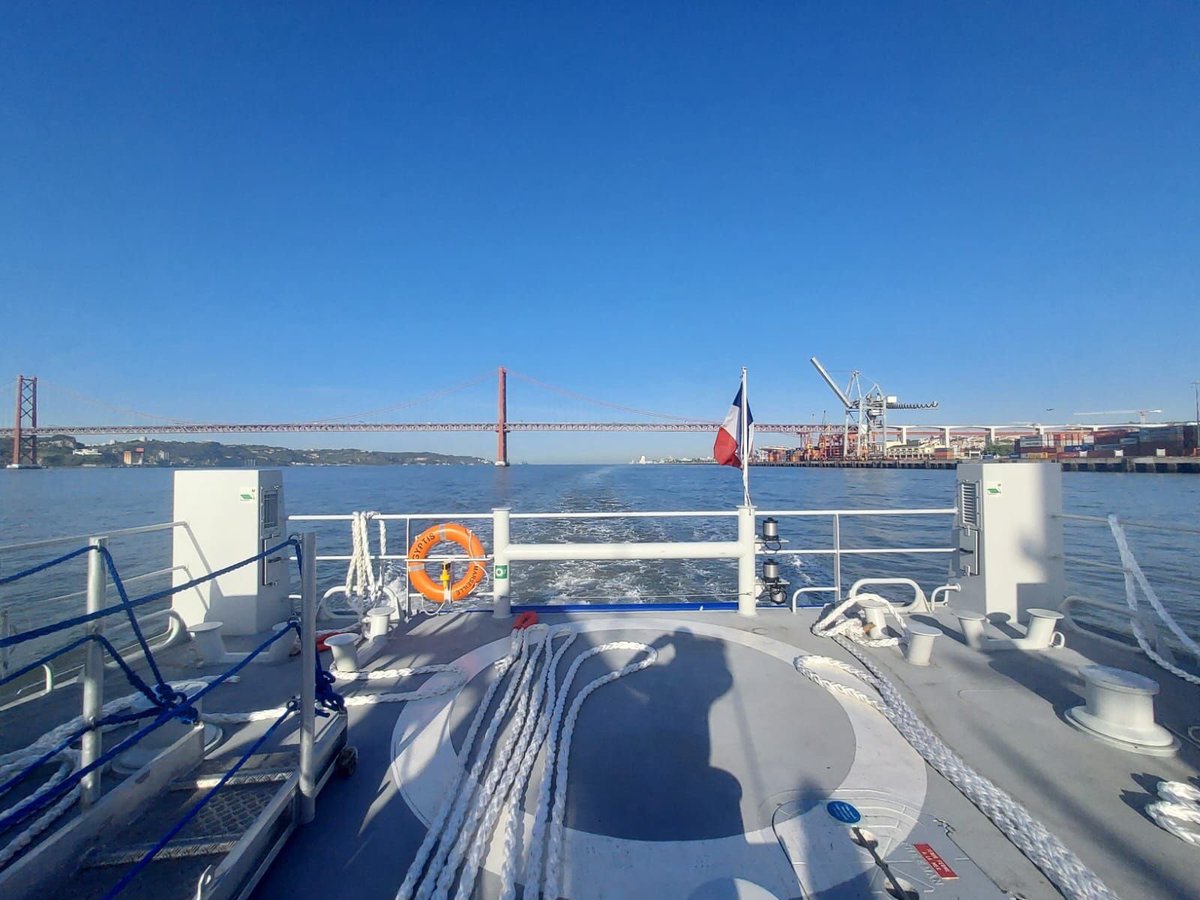 FauteuilColbert's tweet photo. Fonction Garde-Côtes
#DIRM - #AffairesMaritimes🇫🇷⚓️
➡️ Le Patrouilleur des Affaires Maritimes (#PAM) « Gyptis » (2022 ?) a quitté le chantier naval des Sables d'Olonne (#OCEA) pour son port base de Marseille (#DIRM), le 27 avril 2022. https://t.co/Hbd2gJwyti