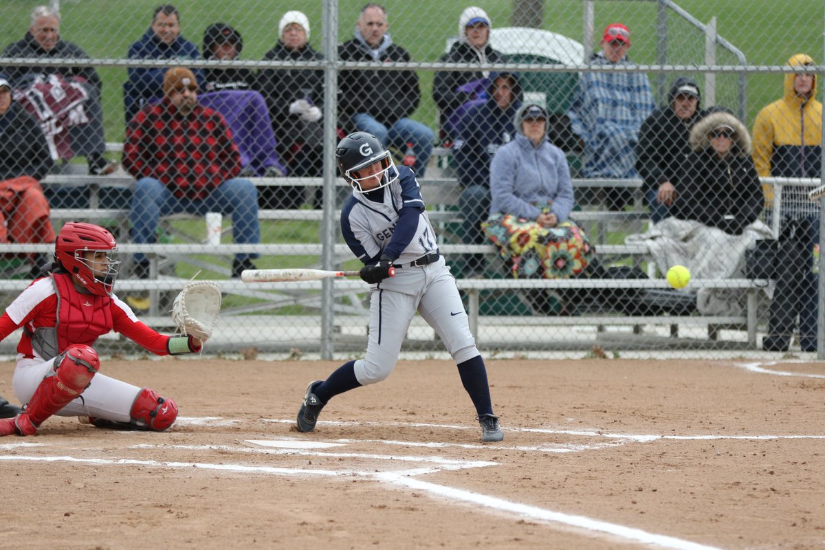 GeneseoKnights's tweet photo. SB: @GeneseoSB 8, Oswego 7 (Final - 9 inn.) VanDerwarker lifts an RBI double in the 9th as the Knights take down Lakers in extras. Game two to begin in approx. 30 mins.
#OneKnight #d3sb https://t.co/zD48eazWzX