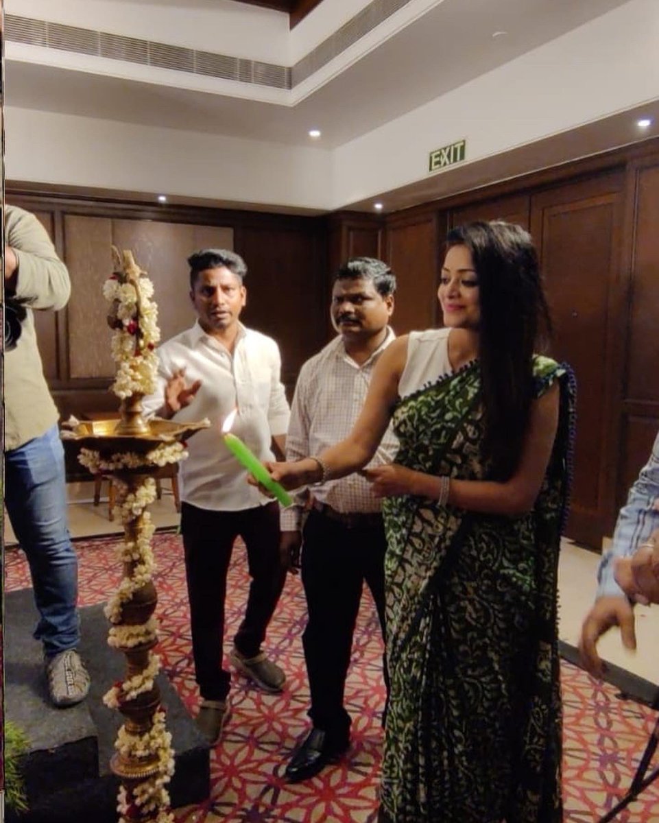 Test638adj's tweet photo. Actress @jananihere lights the lamp at  press meet of #BharatGauravSheme's first ever train #SaiSouthernExpress from Coimbatore to Shirdi. 

@johnsoncinepro https://t.co/N8Soti4kYq