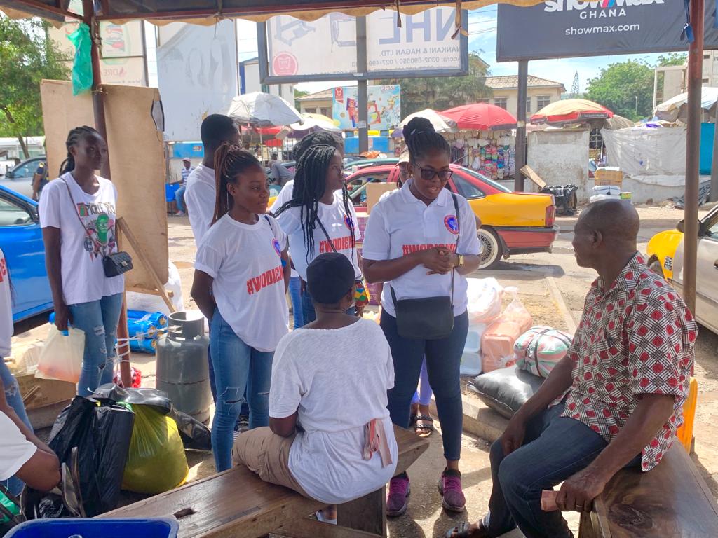 uppofficial__'s tweet photo. As part of UPP’s Market Activation today, our flag bearer also engaged some drivers to find out their grievances, and the change they wish to see when we are voted into power.
We are indeed for the people.🔥
#Shecometh #Wodi3nie
#GameChangers https://t.co/VjkLLXkPXO