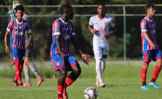 LibertadoresU20's tweet photo. 🔙🏆 O @ECBahia pode voltar à liderança do #BaianoSub20 sábado contra o #SSAFC. A diferença para o líder @Juazeirenseba é de 1⃣ ponto.
🇧🇷 #Bahia puede volver a ser líder del #sub20 este sábado cuando se enfrente a #SSAFC. La diferencia con el puntero #Juazeirense es de 1⃣ punto https://t.co/eXkFC5hq3R