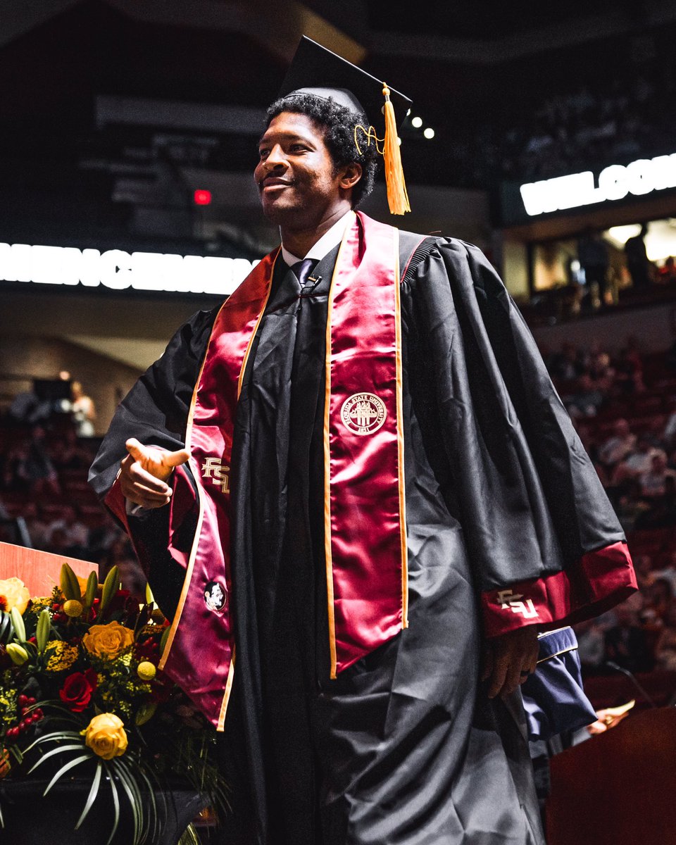 FOS's tweet image. In 2015, Jameis Winston left Florida State for the NFL.

Since then, the QB has been taking online classes to finish his required coursework.

Today, 7 years later, he returned to FSU to receive his college diploma 🎓

(📸: @FSUFootball)