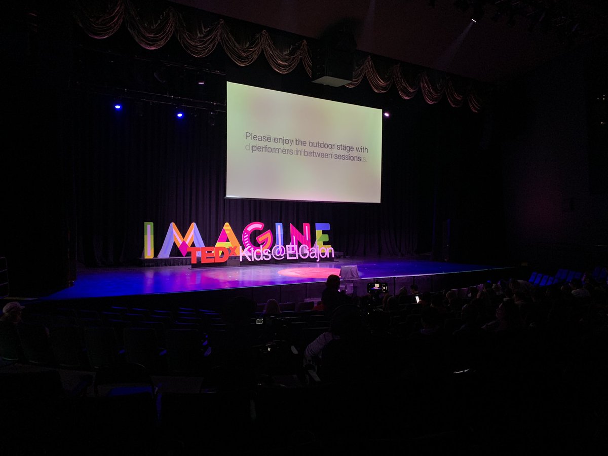 EdHidalgoSD's tweet image. @TEDxKidsElCajon @cvusdprintshop amazing to see what is happening here today in #ElCajon. And great to see @JoseSabedra8 back on stage. Bravo to all the speakers, coaches performers, staff and volunteers. #GoSanDiego