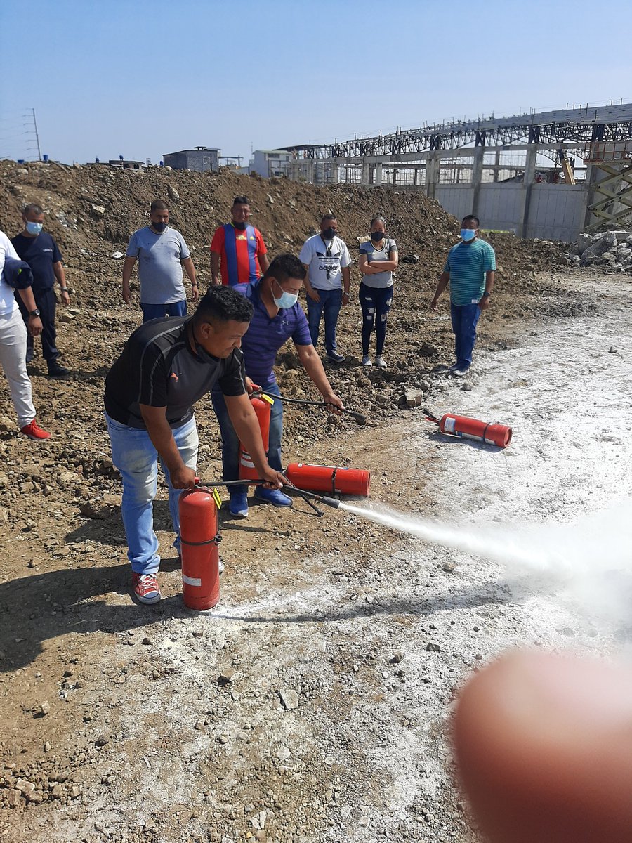 Vera74Carlos's tweet photo. Capacitación al equipo liderman en uso de exteriores https://t.co/qY9uM84sxz