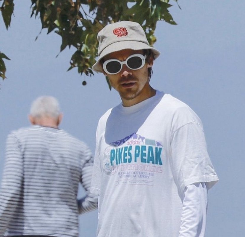 hesfolder's tweet image. 