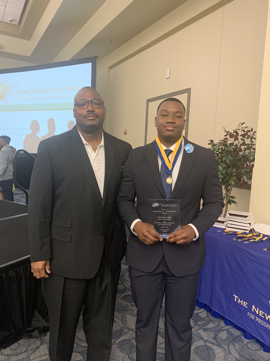 cdabeast_3's tweet photo. Blessed and honored to be the 2022 Deep Creek High School recipient of The New Chesapeake Men of Progress’s $1000 Scholarship!!
@DCHHornets @SMACreek https://t.co/BFzU0i0cro