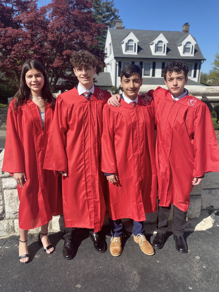 mrsdangelo_ICS's tweet photo. God Bless the ICS #Classof2022 on their Confirmation! 🕊 🔥 #IncredibleCatholicStudents #RebuildMyChurch https://t.co/wQWr8sWRv9
