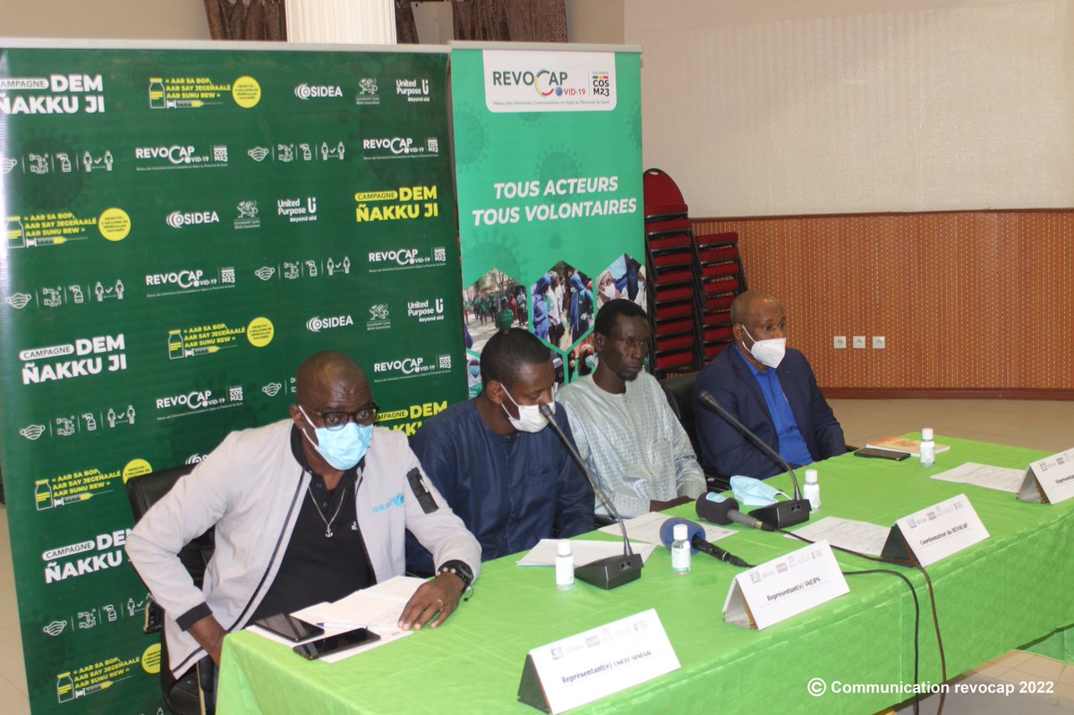 REVOCAP's tweet photo. Les enjeux et les défis de la vaccination 💉 contre la Covid-19 🦠 ont été compris par les participant-e-s à l’atelier organisé hier par le REVOCAP.
🤝Merci à nos chers partenaires qui ont participé à la réussite de cet événement.
#kebetu #fagarungirmucc #AndXeexCorona https://t.co/7GliyThkd2
