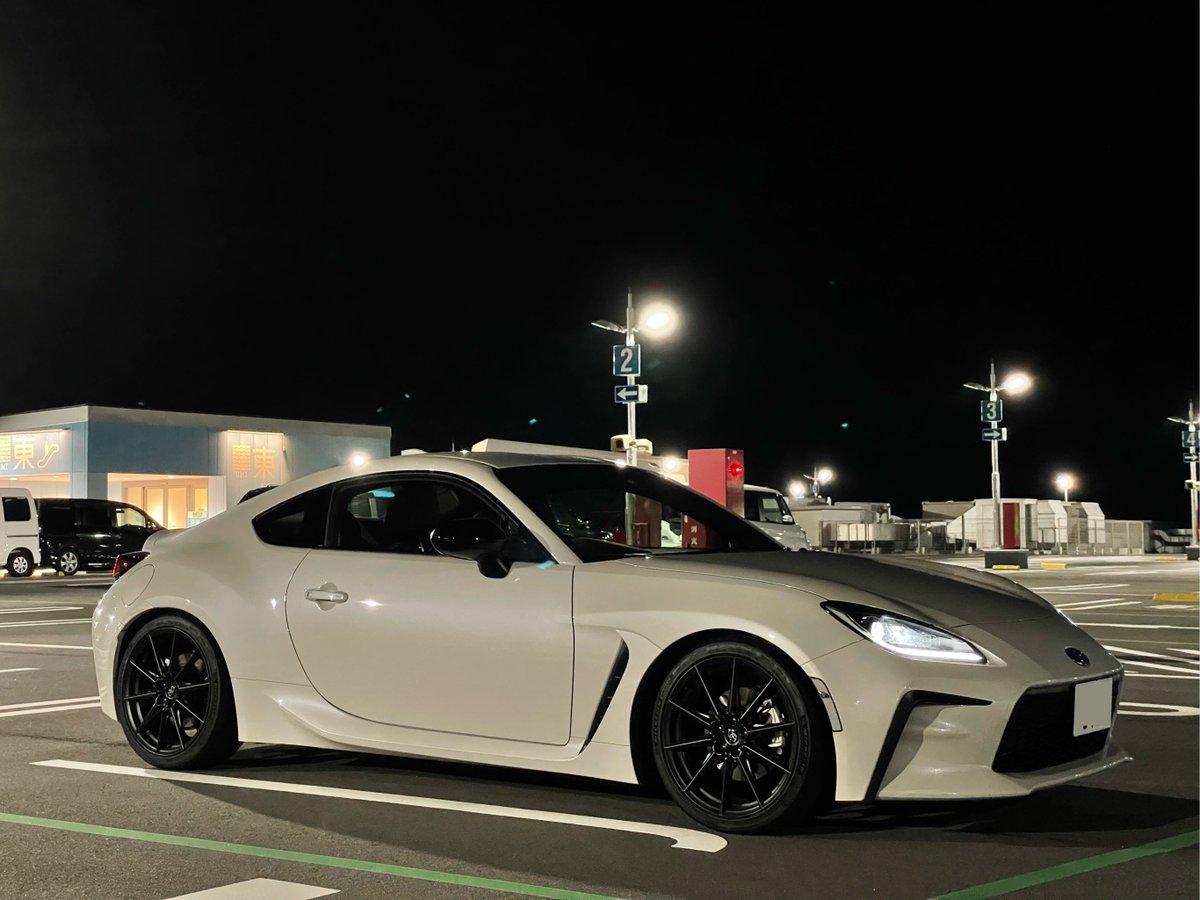 GR_86yu's tweet photo. 車高調入れました(*´∇｀*)

HKS HYPER MAXⅣ SP

Front,30
Rear,35

バネレート10
#GR86 #hks ＃車高調 #downsuspension https://t.co/ov6dlbqhf0