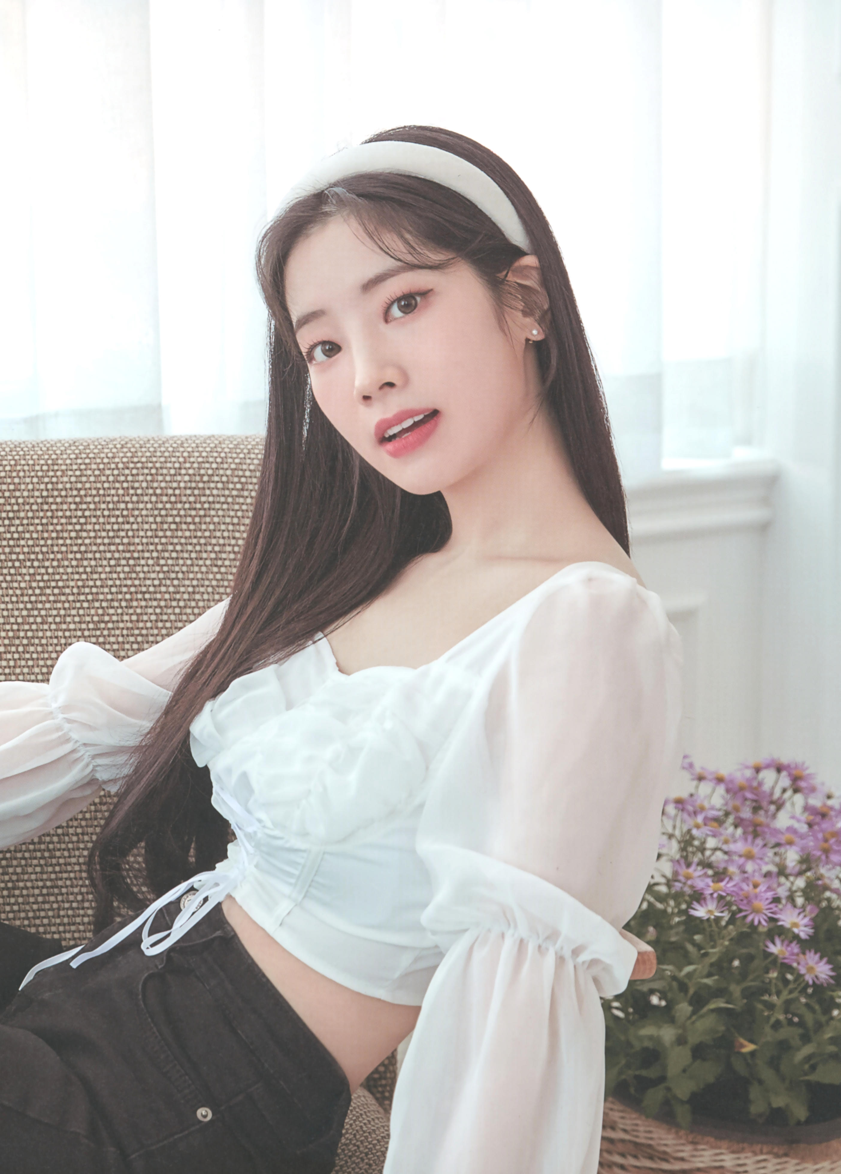 TWICE YES, I AM DAHYUN 1ST PHOTOBOOK POST PHOTO CARD Apple