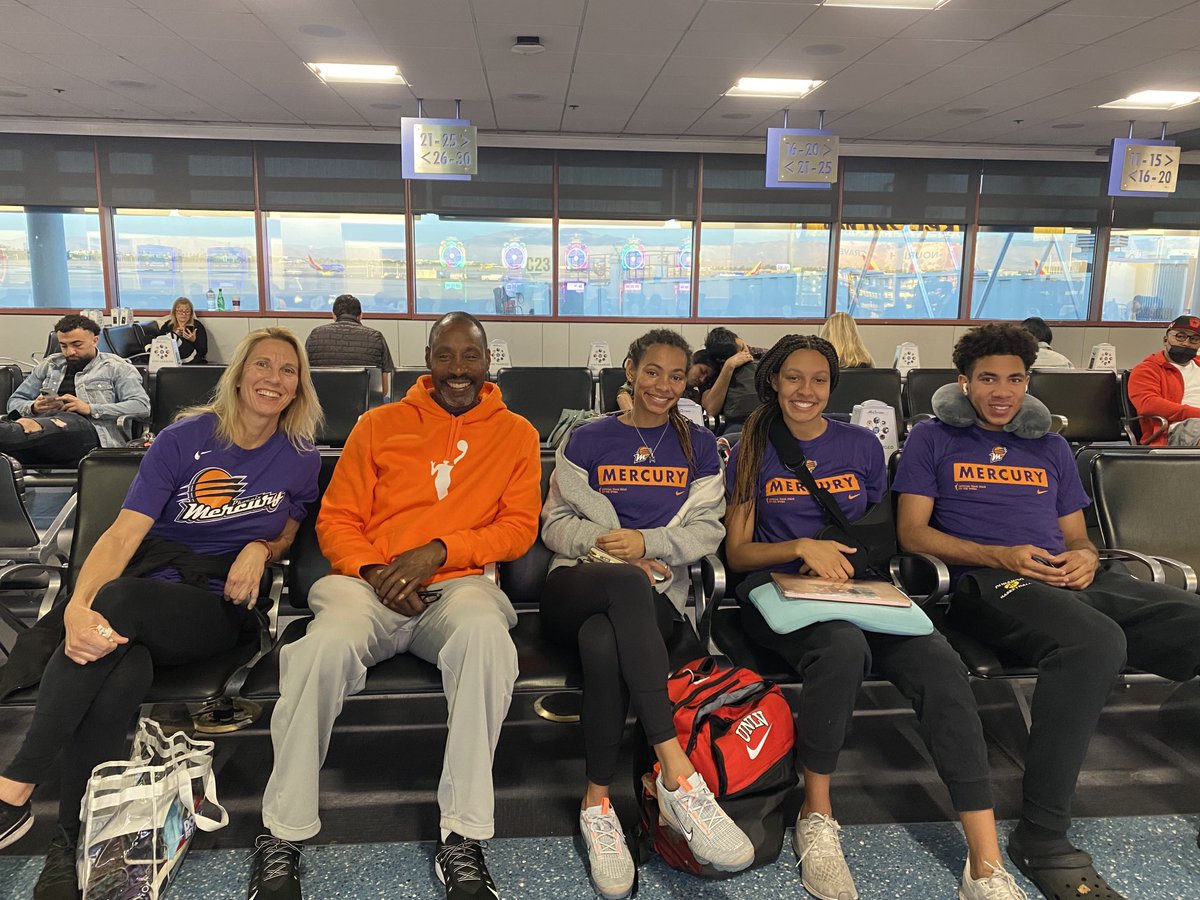 coachDThomas84's tweet photo. Headed to LA for the Phoenix Mercury vs LA Sparks WNBA game today! Let’s go Sam!🔥🏀 https://t.co/aGqxcmHFC8