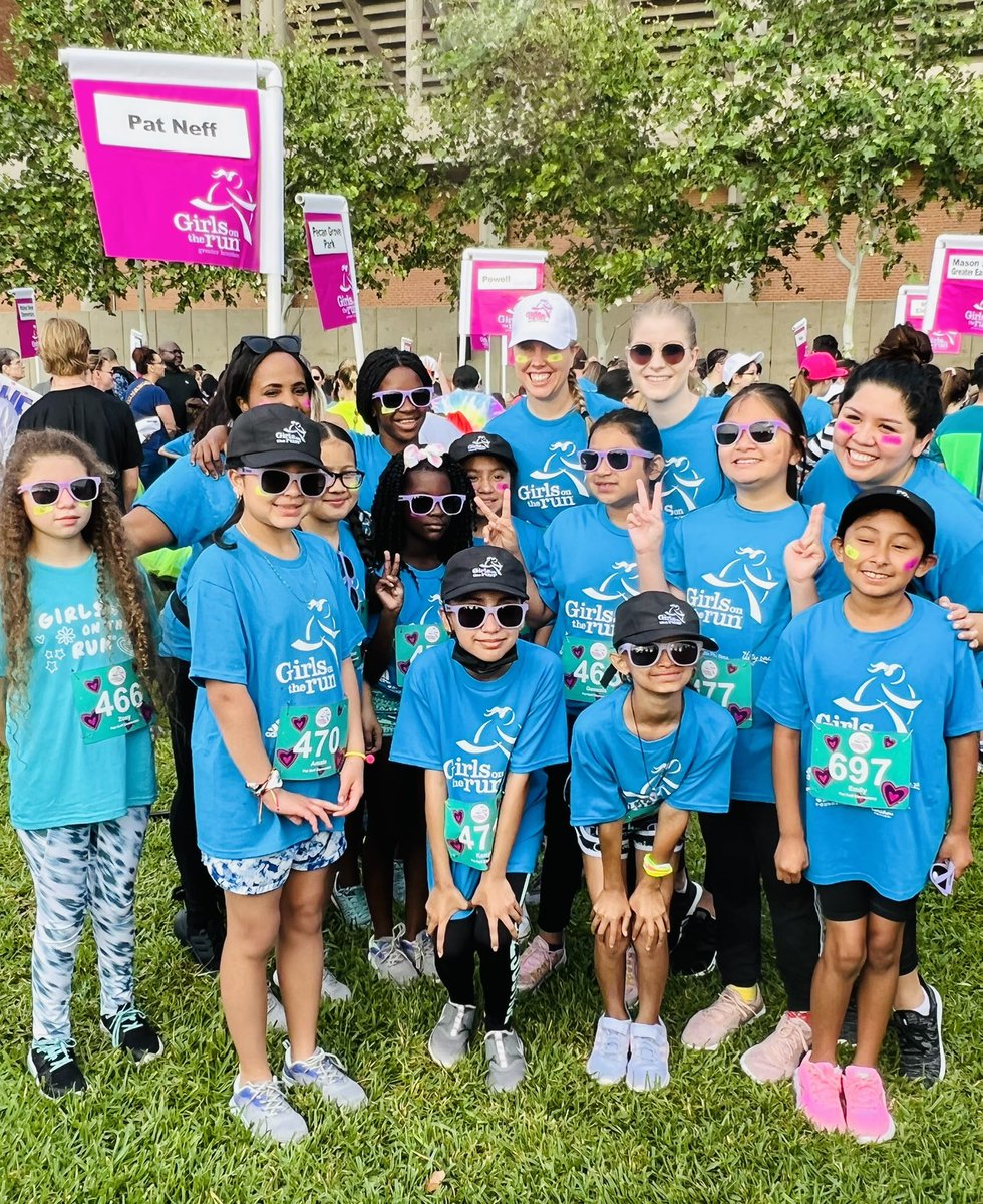 Neff_ES's tweet photo. Girls on the Run Coaches! Thank you to @spalding_neff , @MsPattersonNeff , @jenninsecond , and @Ms_Goodell_Neff for mentoring our girls! https://t.co/FvjLxabhTn