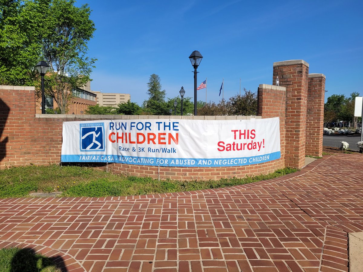 staceyinthecity's tweet photo. It's a beautiful morning to #RunForTheChildren with @FairfaxCASA! Thanks to all who support @NationalCASAGAL during Child Abuse Awareness &amp; Prevention Month and throughout the year! #WalkRunThrive #BeAHeroForAChild https://t.co/wcBPiUbm8a