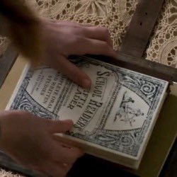 GreenGables_Gal's tweet image. Attention to detail in “Anne with an E” is absolutely amazing. Season 1 Anne had 5th Readers textbook, season 3 Josie carries “Upper Readers” one.

#renewannewithane