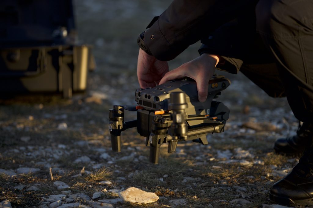 DCL_Team's tweet photo. DJI in Russia and Ukraine: Company Suspends Business as Military Use of Commercial Off the Shelf #Drones Continues: DJI suspends doing business in Russia and Ukraine amid criticism By Jim Magill In response to criticism that its #Drones are being used in… https://t.co/hCUnFgj09x https://t.co/tjPqV2pY34