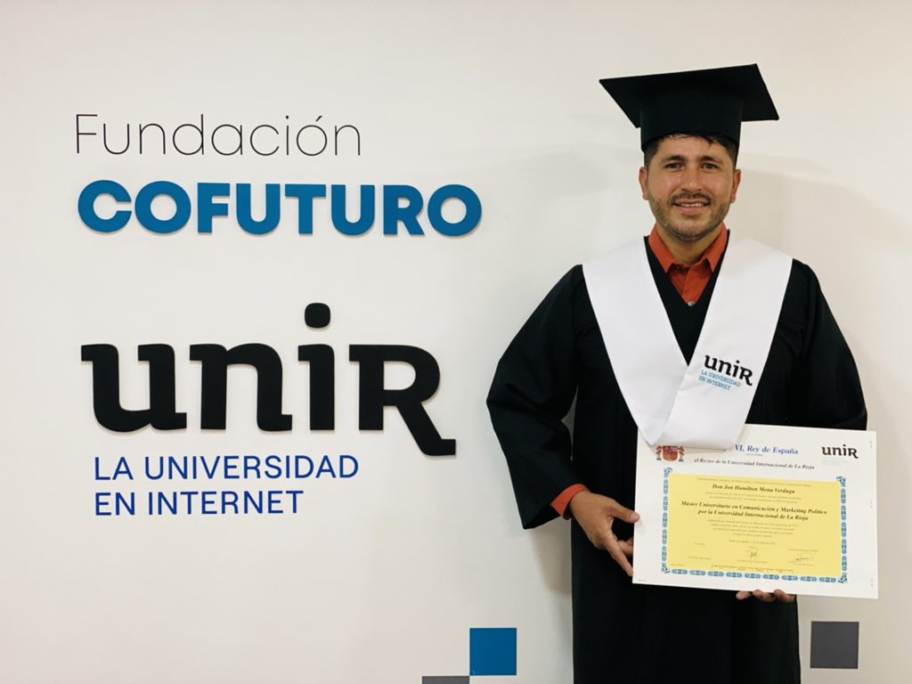 HamiltonMenaV's tweet photo. Tengo grandes ejemplos de superación en mi vida, mi familia, amigos entrañables y sobre todo la motivación que me inyecta ver a mi pueblo #cambiar positivamente. @RodrigoMenaR gracias por el apoyo siempre, hmno.

Orgullosamente #Carmense.💛❤️💚
100% #Manaba.🤍💚🤍❤️ https://t.co/uv95OzbP9W