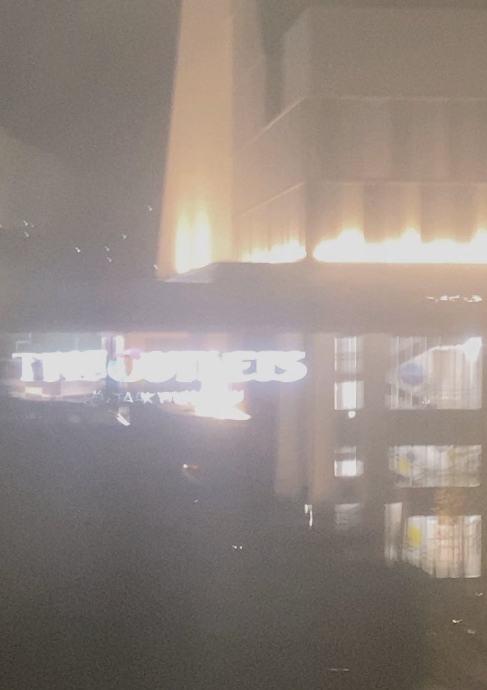 Tomo 小倉19 29発快速久留米行 Rm21他9両 スペースワールドと竹下に停車する快速で 進行方向左手に4 28に開業した ジ アウトレット北九州 が見えました 天神から高速バスが平日2便 土休日4便運行されております 813系 スペースワールド ジ Tomo 小倉19 29発快速久留米行 Rm21他9両 スペースワールドと竹下に停車する快速で 進行方向左手に4 28に開業した ジ アウトレット北九州 が見えました 天神から高速バスが平日2便 土休日4便運行されております 813系 スペースワールド ジ