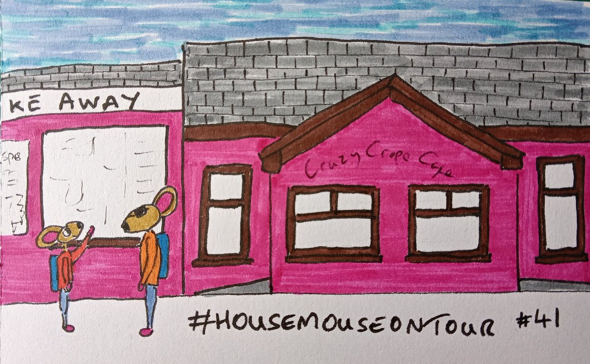 PaigntonPoet's tweet photo. On dear, back to Wales
Boots' bag was left behind
But with a Tardis and a Time Lord
Distances are not a bind
#HouseMouse #HouseMouseOnTour #DevonMice #BootsMouse #CambsMice https://t.co/0dPCNdnj8m