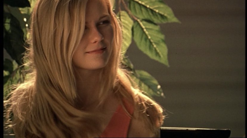 Happy 40th birthday to this incredibly talented actress, kirsten dunst <3 