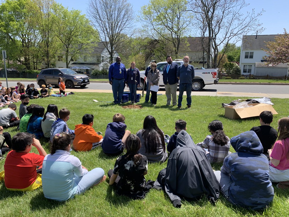 Melanie Curtis tweet media