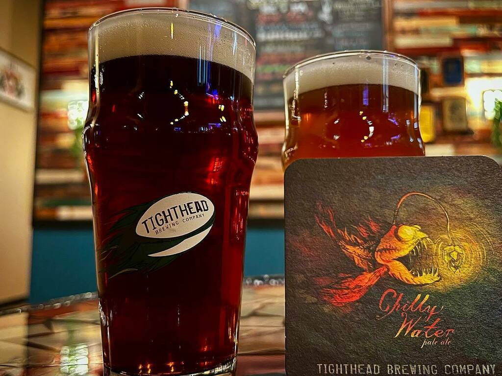 ChicagoBeerPass's tweet photo. Chilly Water Pale + your 2018 GABF Gold for Irish Red Ale - Scarlet Fire (on cask)  @tightheadbrew 
.
#beerchicago #craftbeer #drinklocalbeer #paleale #drinklocal #podcast #chicagobeerpass #elmhurst #tighthead #mundelein #instabeer #beerstagram #beerofin… https://t.co/8J5qc6zmjN https://t.co/8PL9e5M73m
