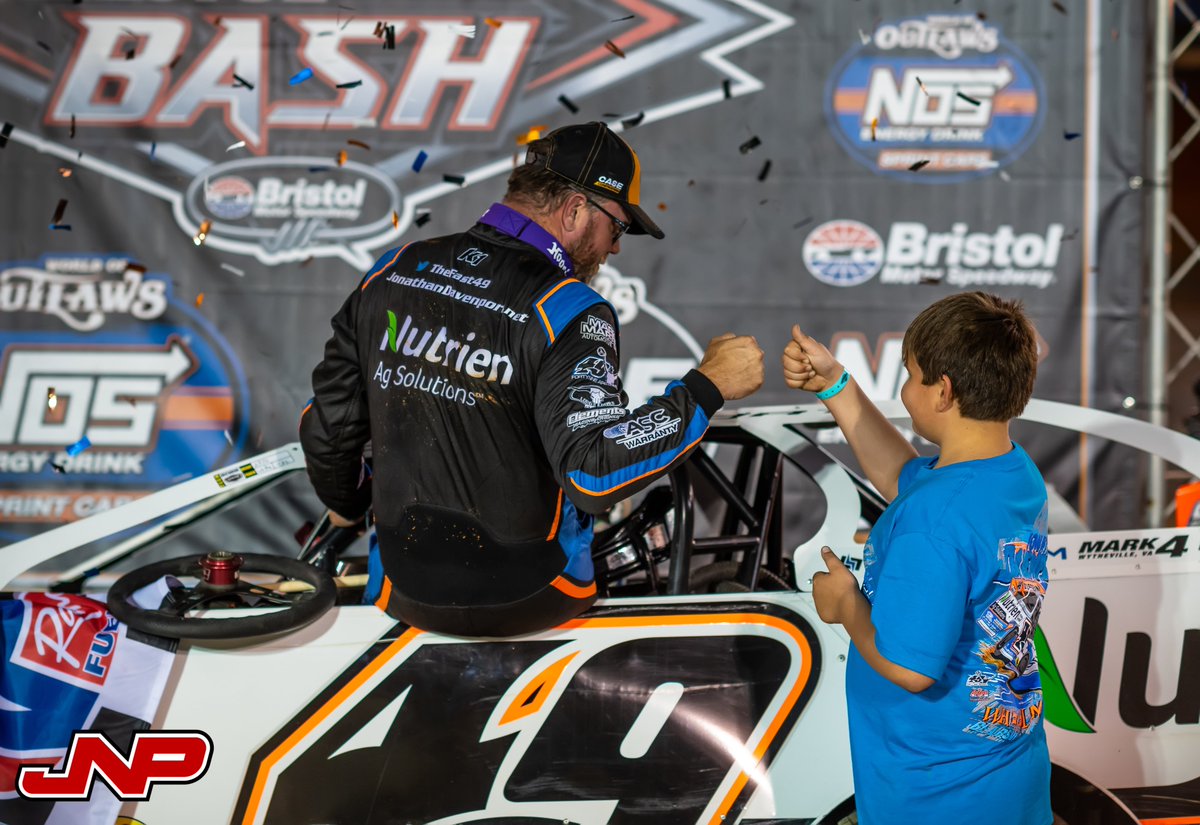 Jacy_Norgaard's tweet image. 🤜🤛 Victory.