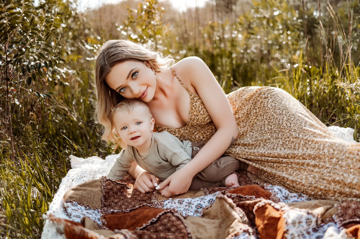 annamarieeeb's tweet photo. I haven’t been on here in a bit… 
Mama and Liam update 🤍 https://t.co/f2Kv1ryW4C
