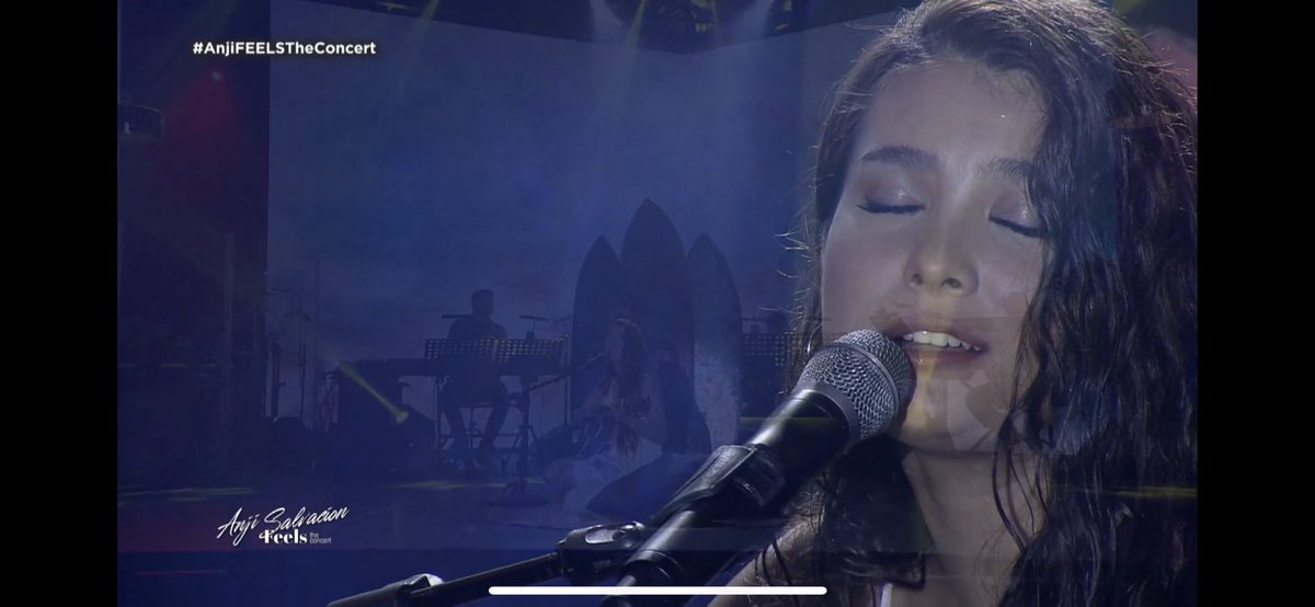 sayalonzo's tweet photo. Congratulations on a super duper successful concert @anjisalvacion 💛 We are so proud of you! We love you!💗Praying for more blessings for you! You deserve it!💕 https://t.co/zo9AYfQjgG