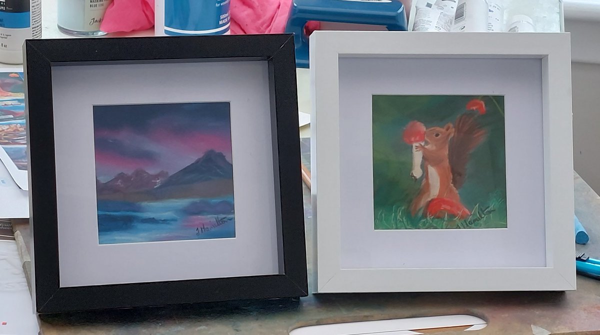 TraceyHam4's tweet photo. Mini pastels for next Saturday's fun day at New Farm Loch. Come along. Lots to do and loads of stalls https://t.co/TVw5pUW3Jw