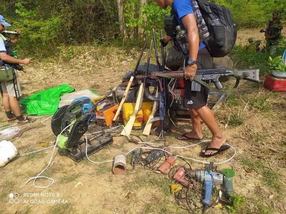 TheChindwin's tweet photo. One of #Yangon’s Underground Guerrilla groups known as Dark Shadow is confirmed fallen to #Myanmar #junta forces resulting in the arrest of dozens of its members along with their weapons on 27 April 2022.

Photo/TLKT https://t.co/WQDDPZ3FyY