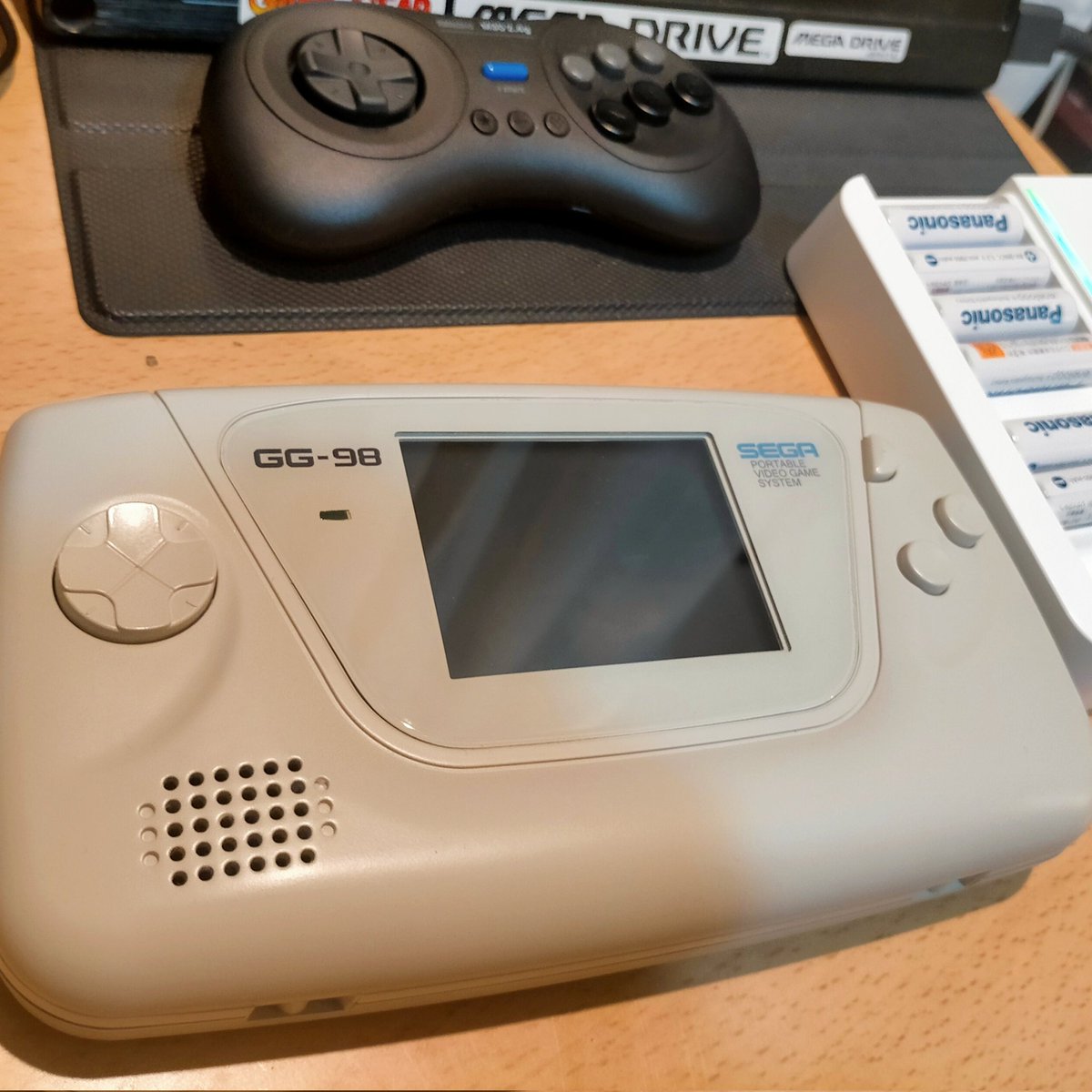 GGEAR_TARO's tweet photo. 明日のサミットに向け
充電しておきます
#GG98 https://t.co/kWVfo7Z0YJ