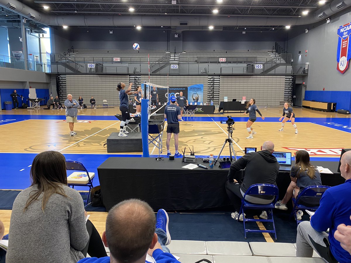 kitchenonalease's tweet photo. Learning to train bros with Russ Rose at #aoclawrence2022 What an opportunity to learn &amp; grow! https://t.co/IkTljbwmTs